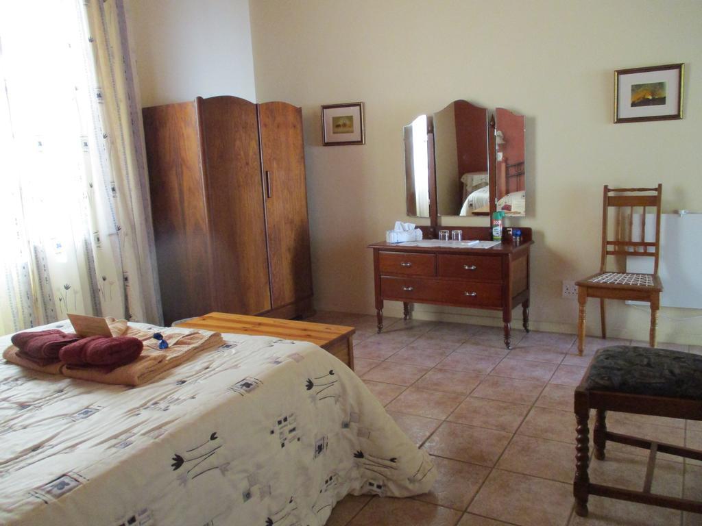 Van Rhyn Guest House Vanrhynsdorp 外观 照片