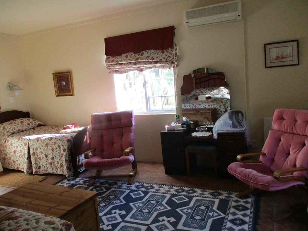 Van Rhyn Guest House Vanrhynsdorp 外观 照片