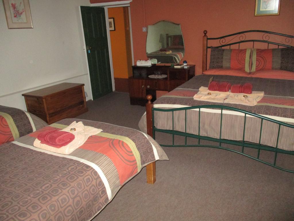Van Rhyn Guest House Vanrhynsdorp 外观 照片