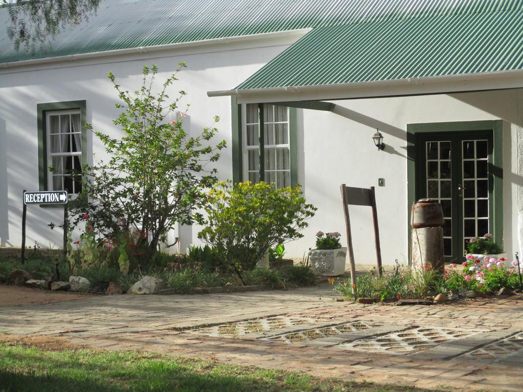 Van Rhyn Guest House Vanrhynsdorp 外观 照片